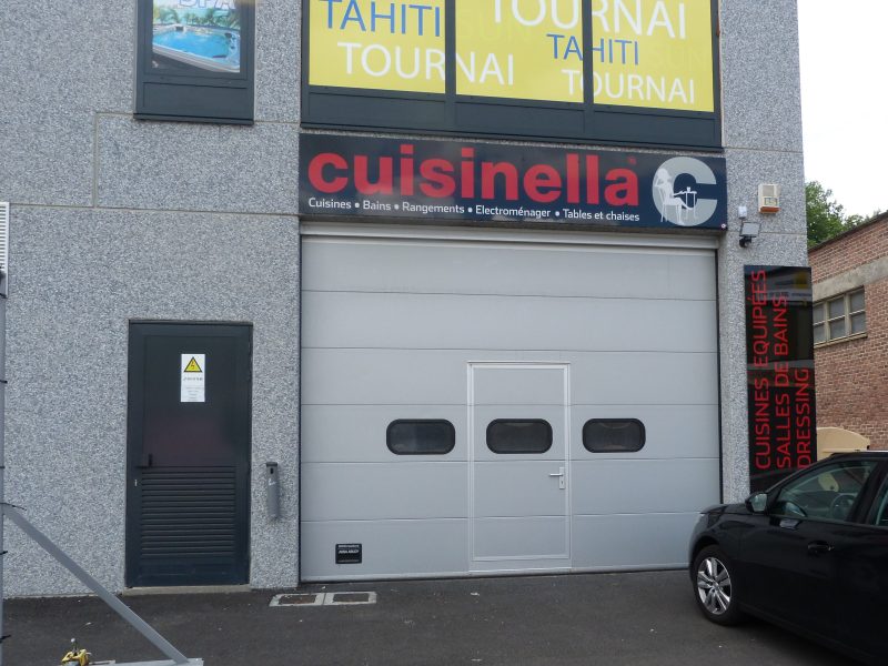 Surface commerciale avec belle visibilité "MAIRE 139/01"