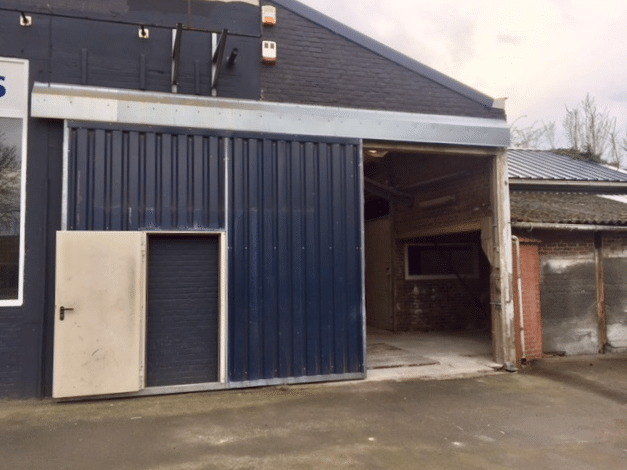 Pratique entrepôt-atelier périurbain de Tournai