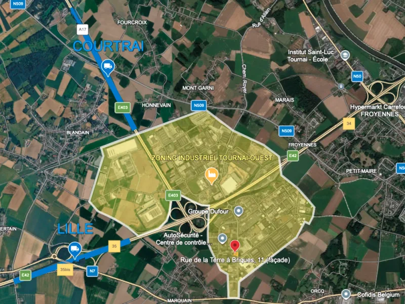 Bâtiment polyvalent en zone socio-économique mixte