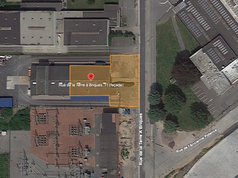 Bâtiment polyvalent en zone socio-économique mixte