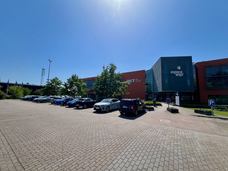 Bureaux exclusifs et paisibles, à deux pas des autoroutes