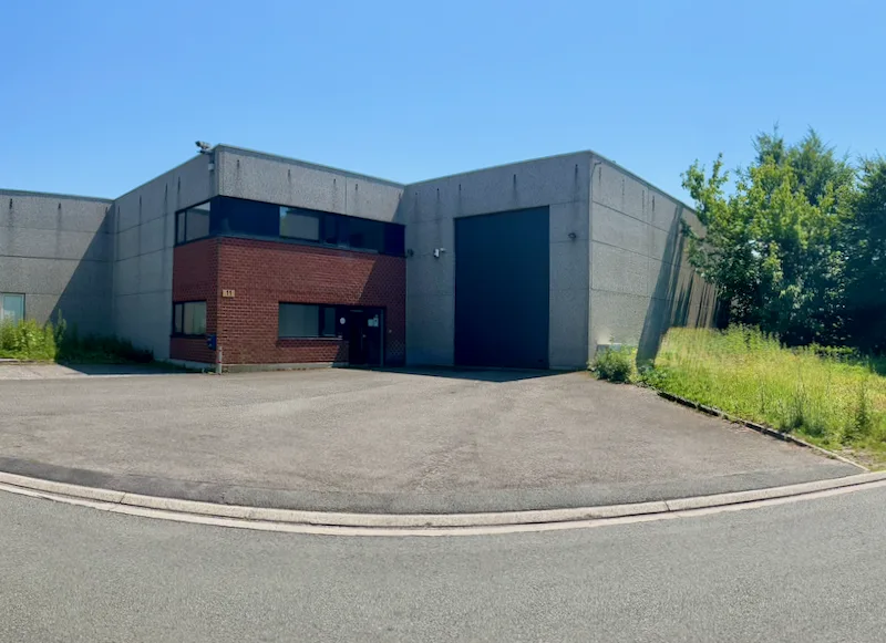 Hub logistique et bureaux - ZIT
